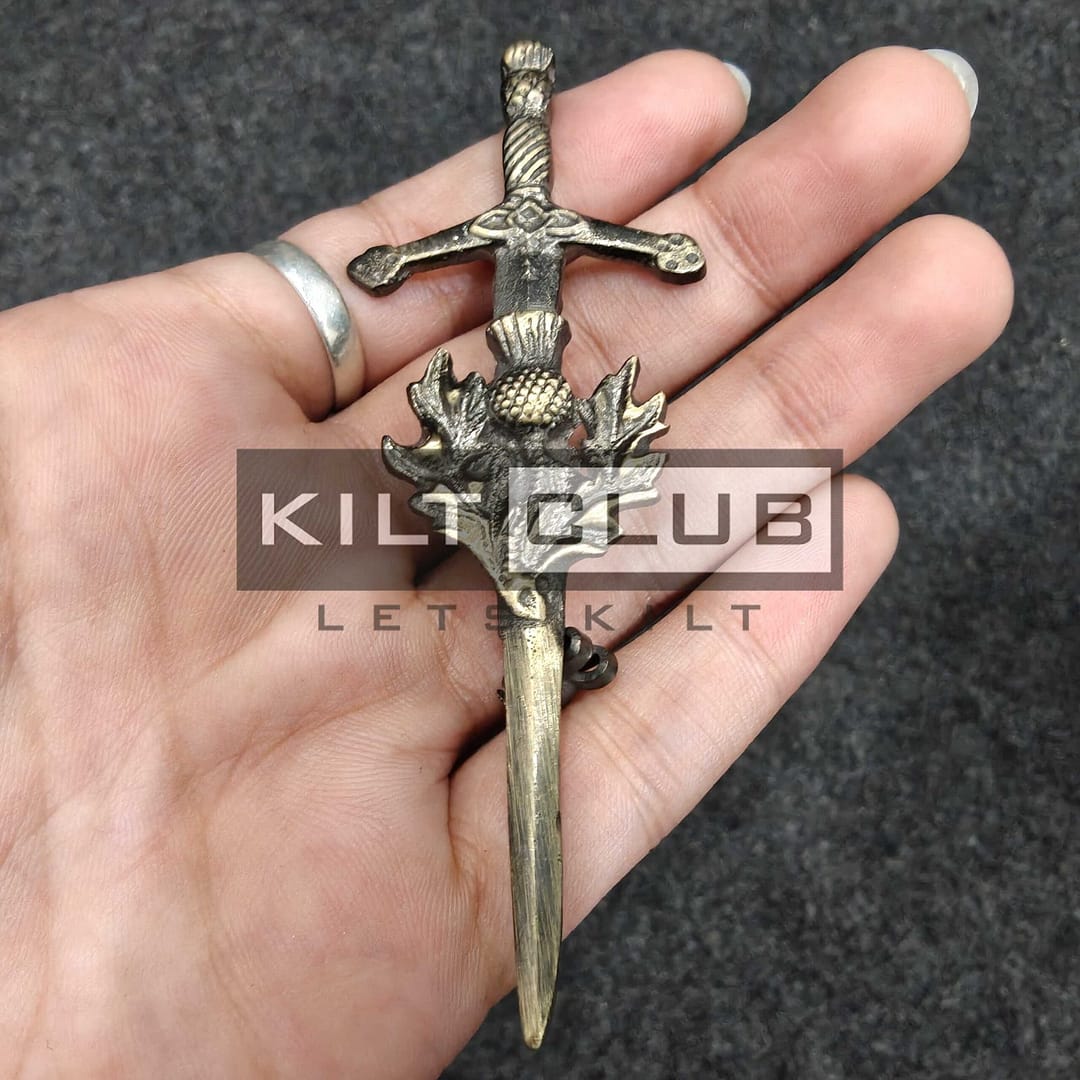 Thistle kilt pin