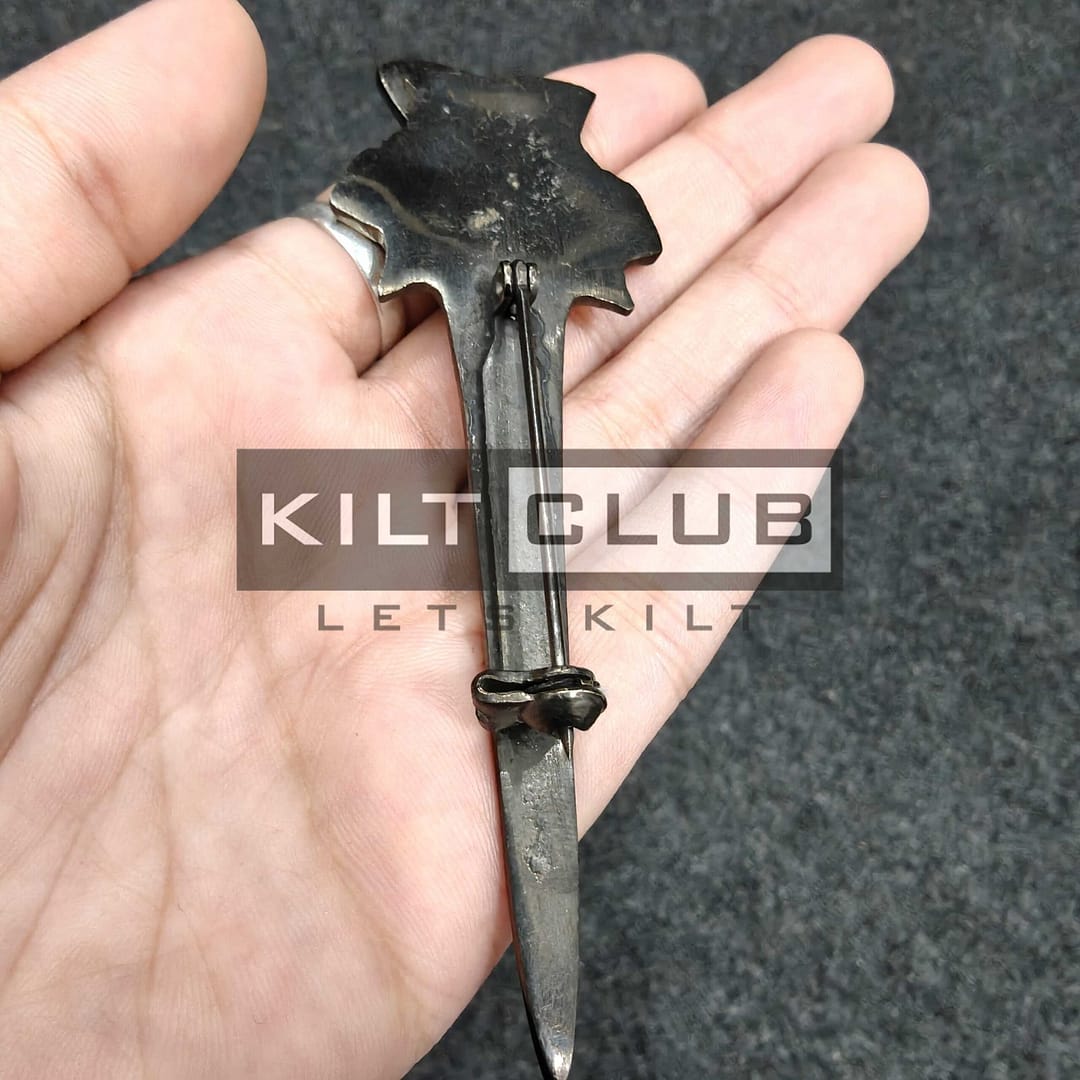 Thistle kilt pin